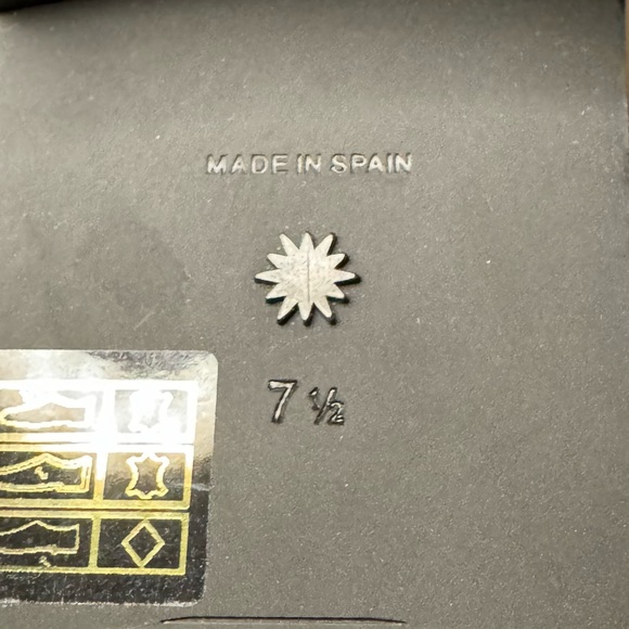 STUART WEITZMAN - Mint condition - Sondra booties - black - worn once - Picture 3 of 5